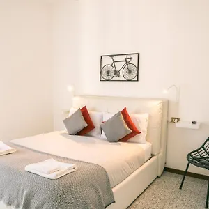  Apartment Bike & Family Italy